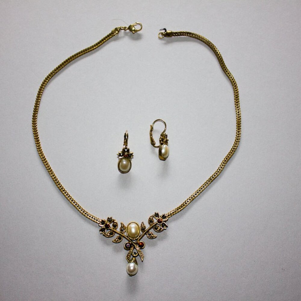 necklace